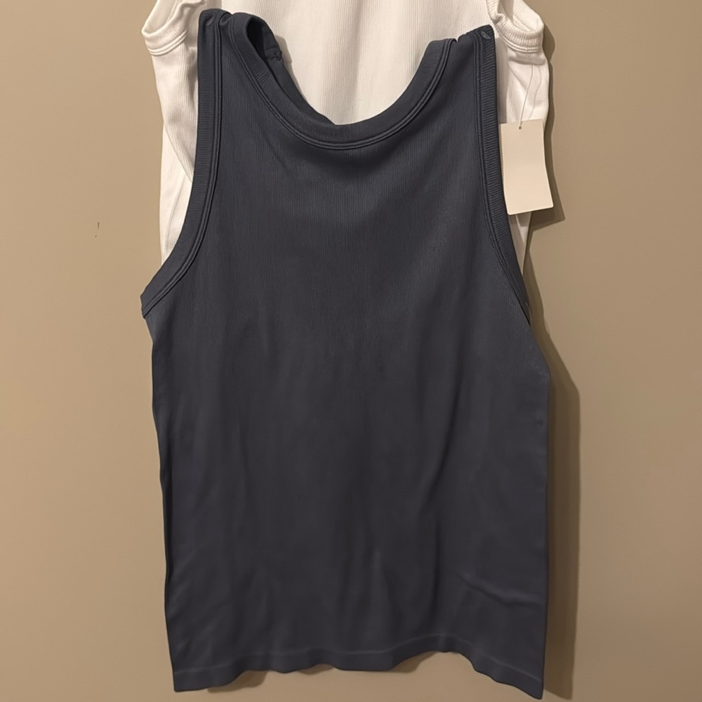 NWT- 90 DEGREE BY REFLEX 3-Pack Seamless Tank Tops, white, 2 grey, size XL - Picture 6 of 12